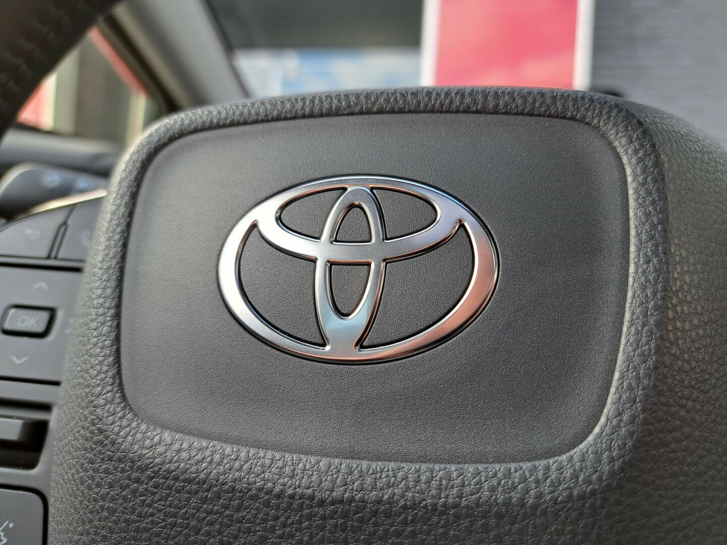 Toyota-Prius-18