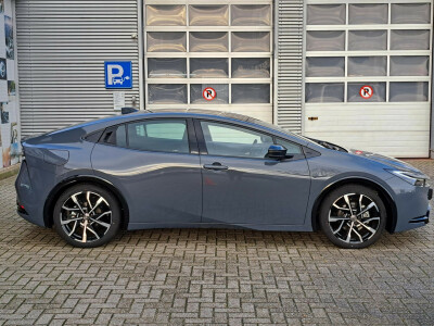 Toyota-Prius-4