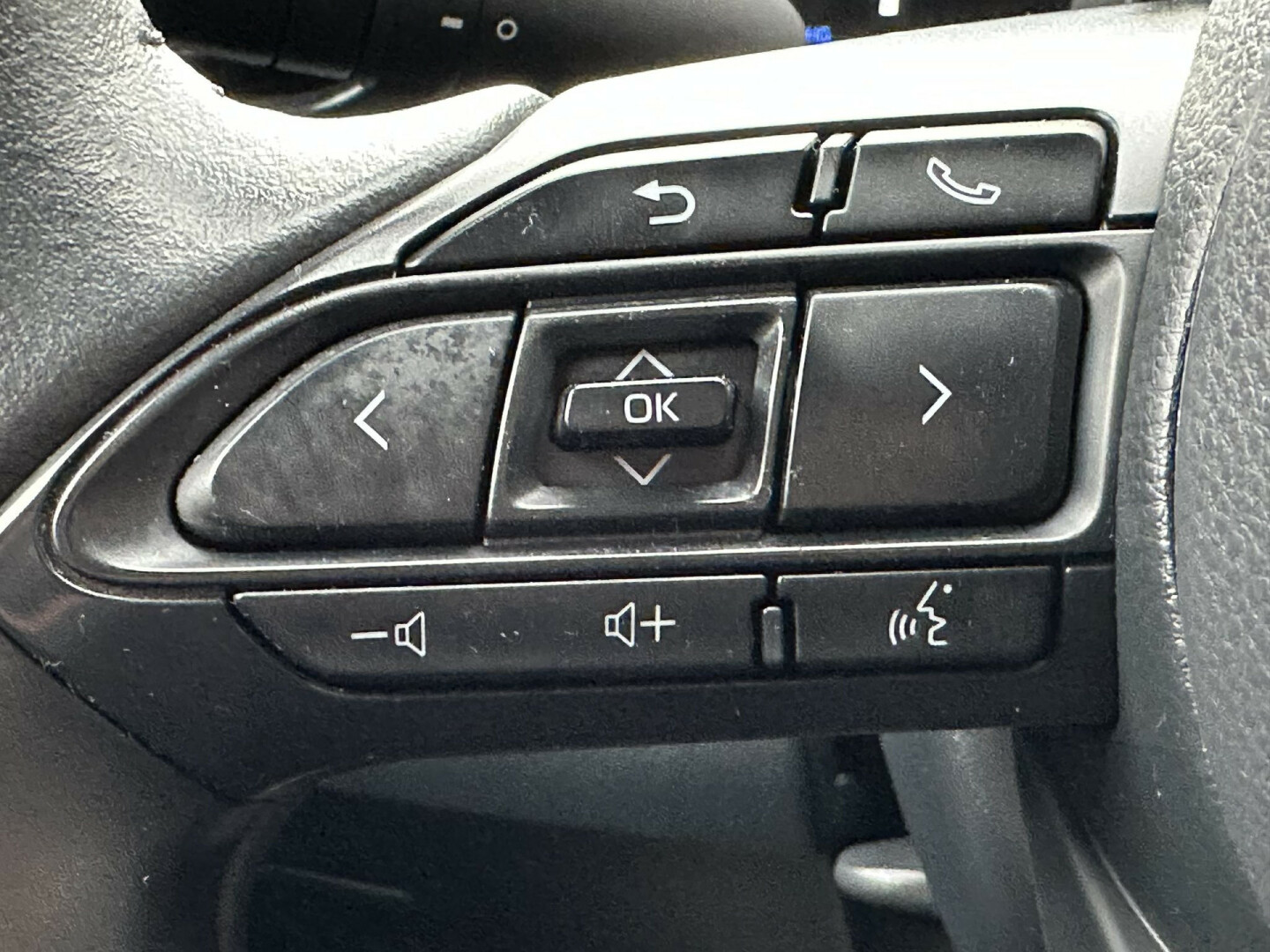Toyota-Yaris-12