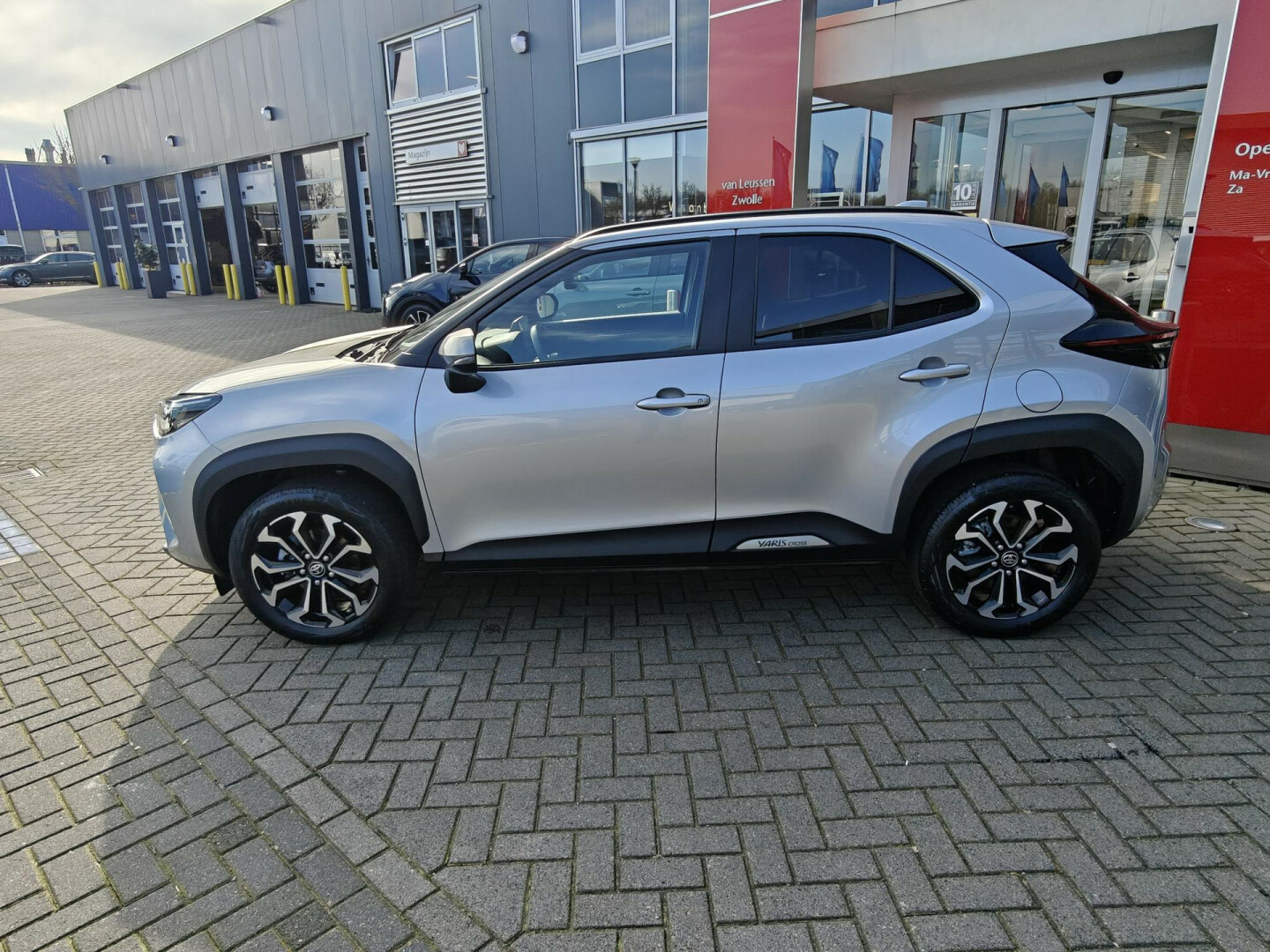 Toyota-Yaris Cross-3
