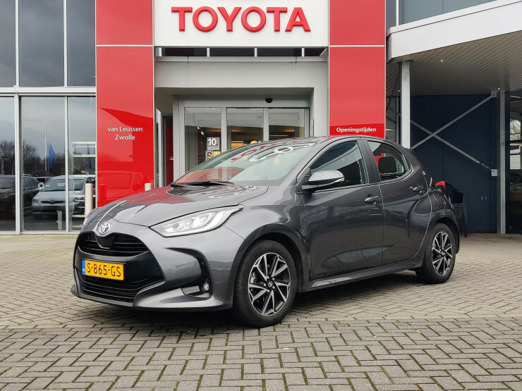 Toyota-Yaris-0